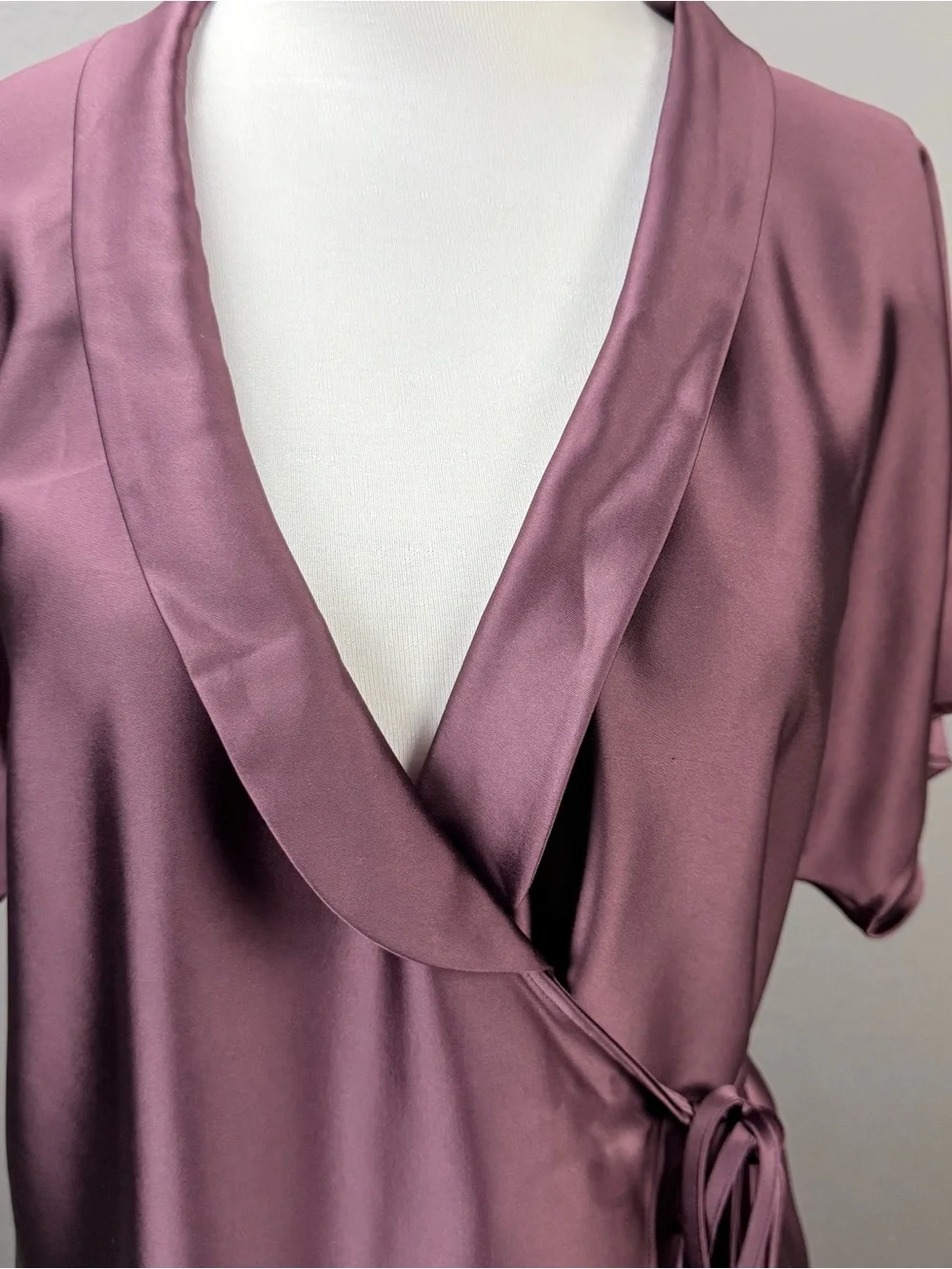 AYR Burgundy Plum Satin Kimono Wrap Mini Dress Shawl Collar Tie Waist Pockets M
